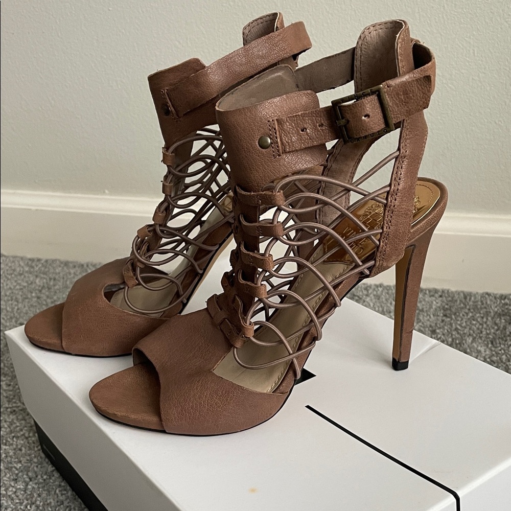 New Vince Camuto Gladiators Brown Strappy Heels 6.5